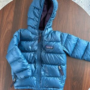 Patagonia Baby Hi-Loft Down Sweater Hoody, Crater Blue, 12-18 months (runs big)